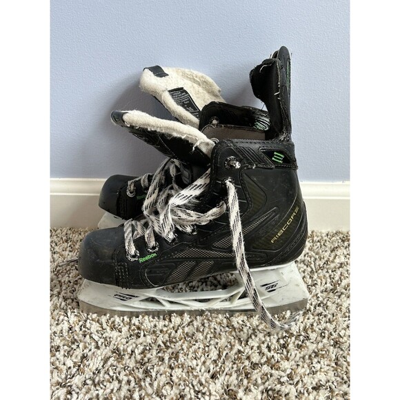 Reebok Ribcore Titanium Youth Ice Hockey Skates 12.5  ( 1 Shoe Size) Jr Boys - Picture 1 of 10